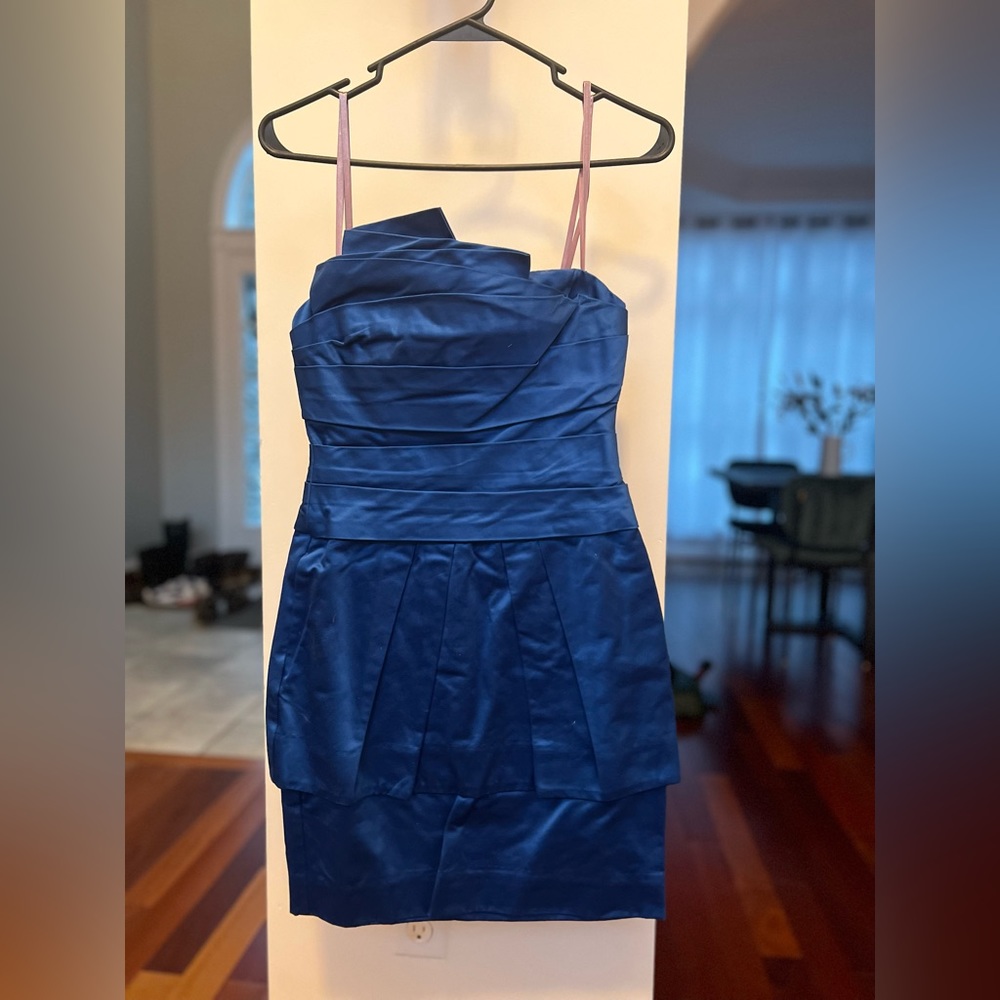 Blue strapless BCBG dress (02)